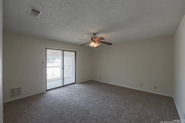 $1,500 | 5811 Royal Ridge, San Antonio, TX 78239