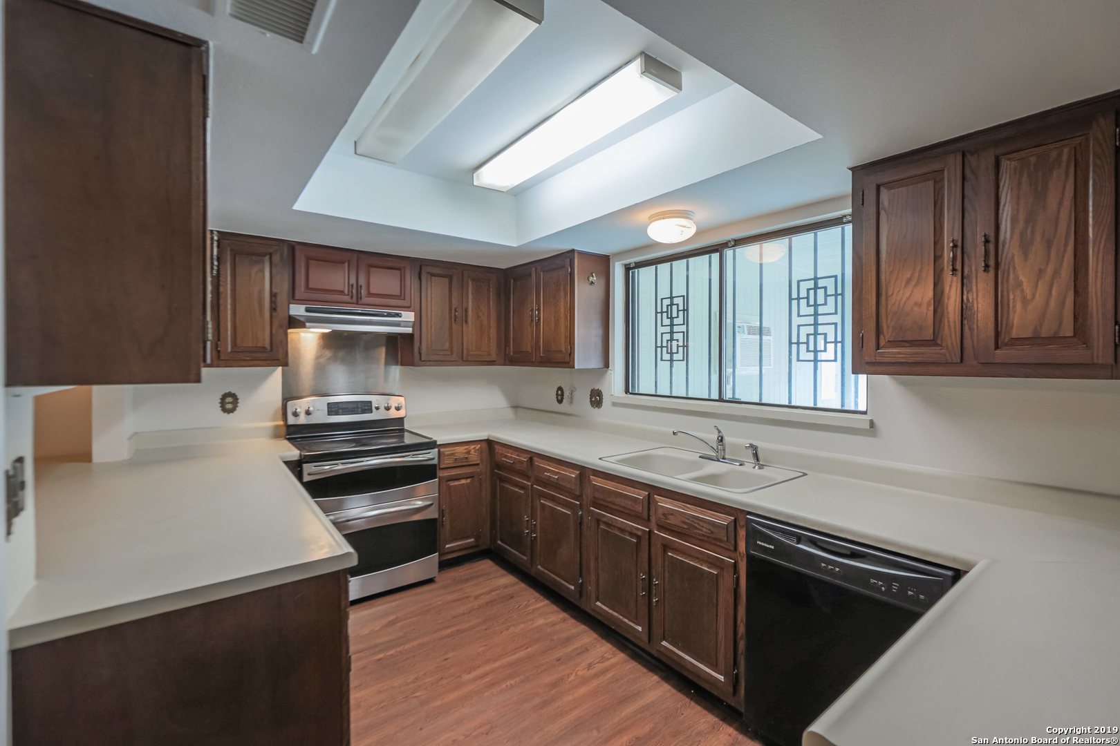 5811 Royal Ridge San Antonio, TX 78239 - Photo 10 of 25