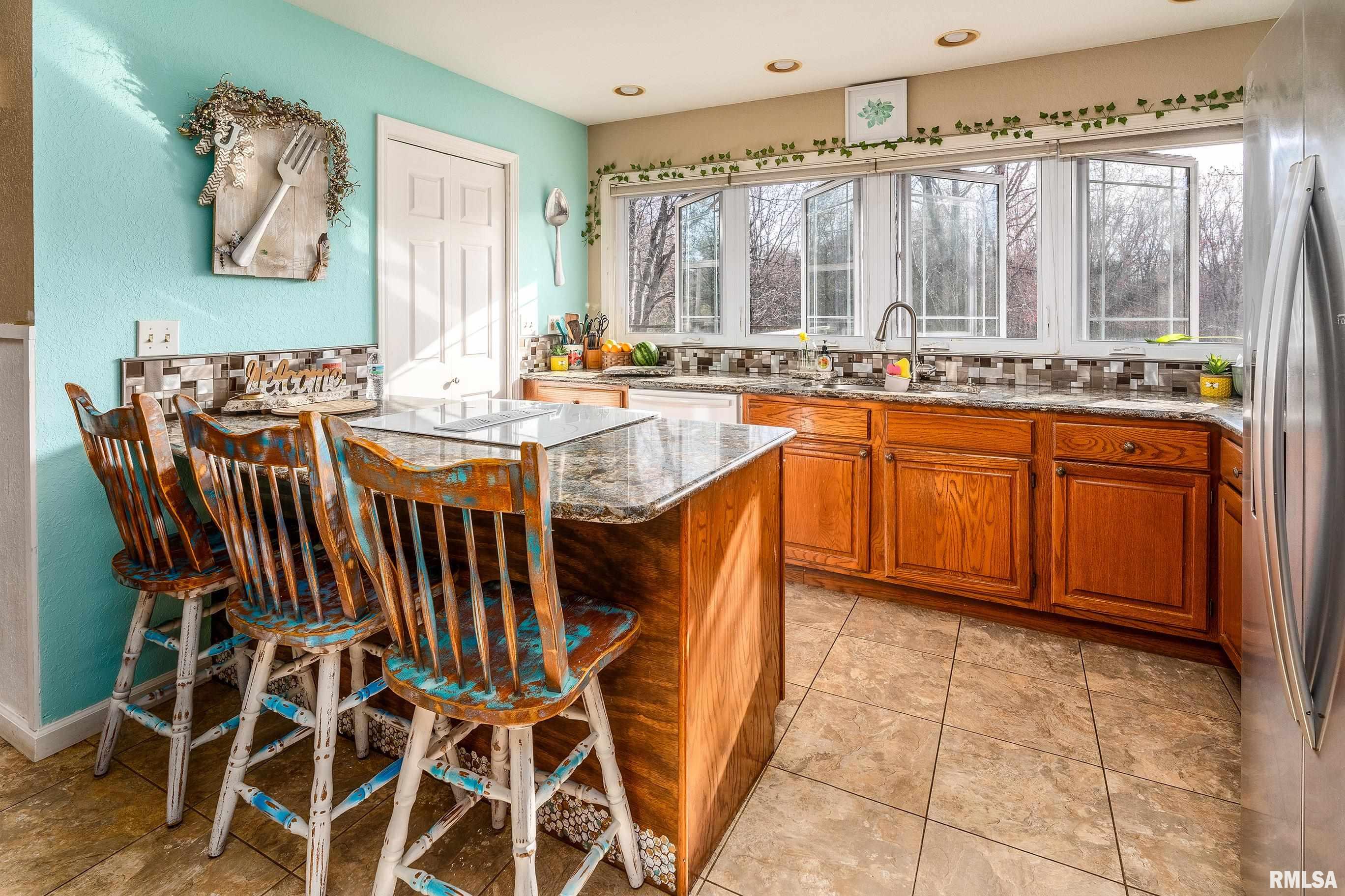 15588 Becker Road Johnston City, IL 62951 - Photo 12 of 63