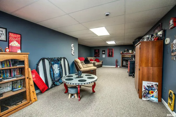 $375,000 | 15588 Becker Road, Johnston City, IL 62951