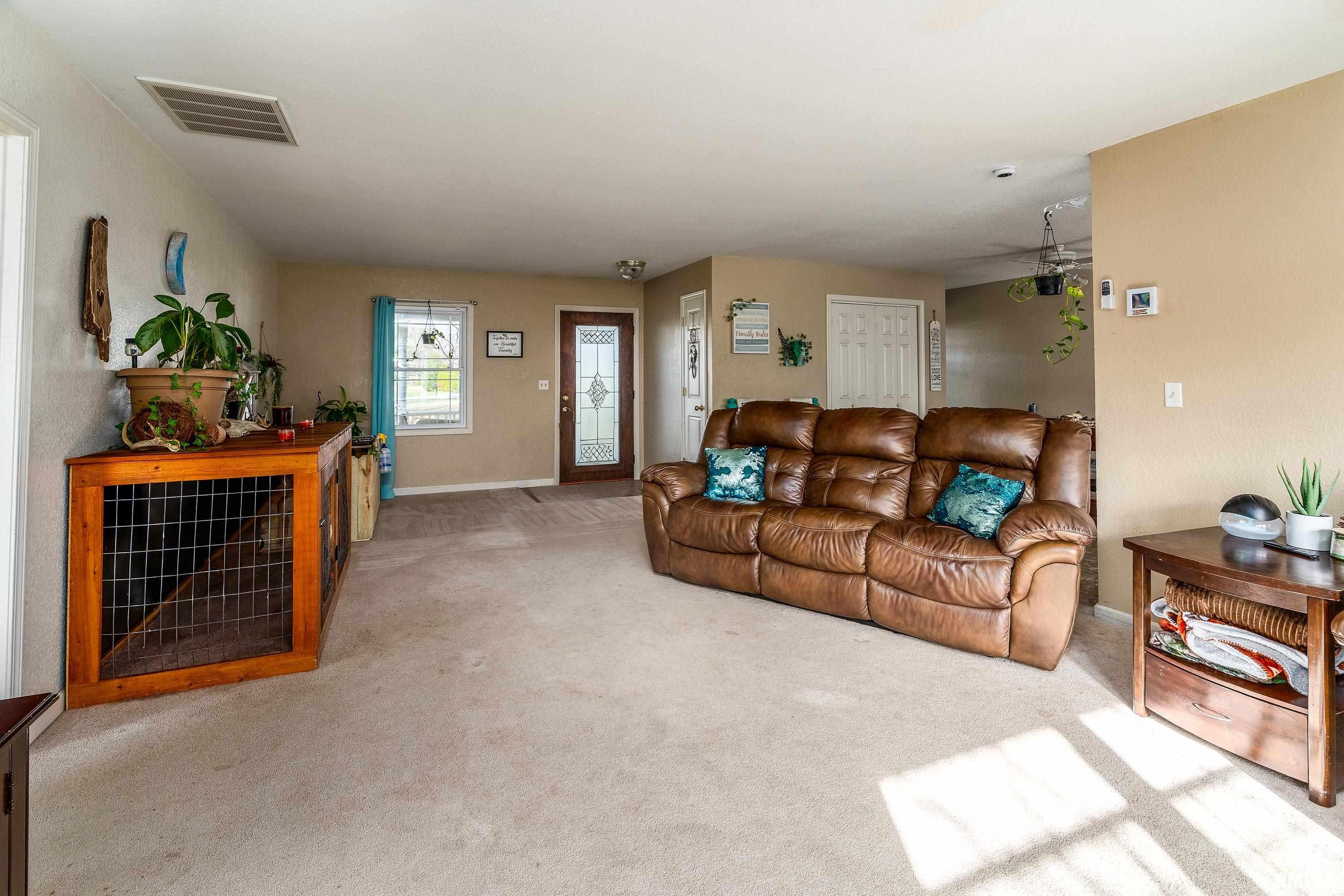 15588 Becker Road Johnston City, IL 62951 - Photo 8 of 63