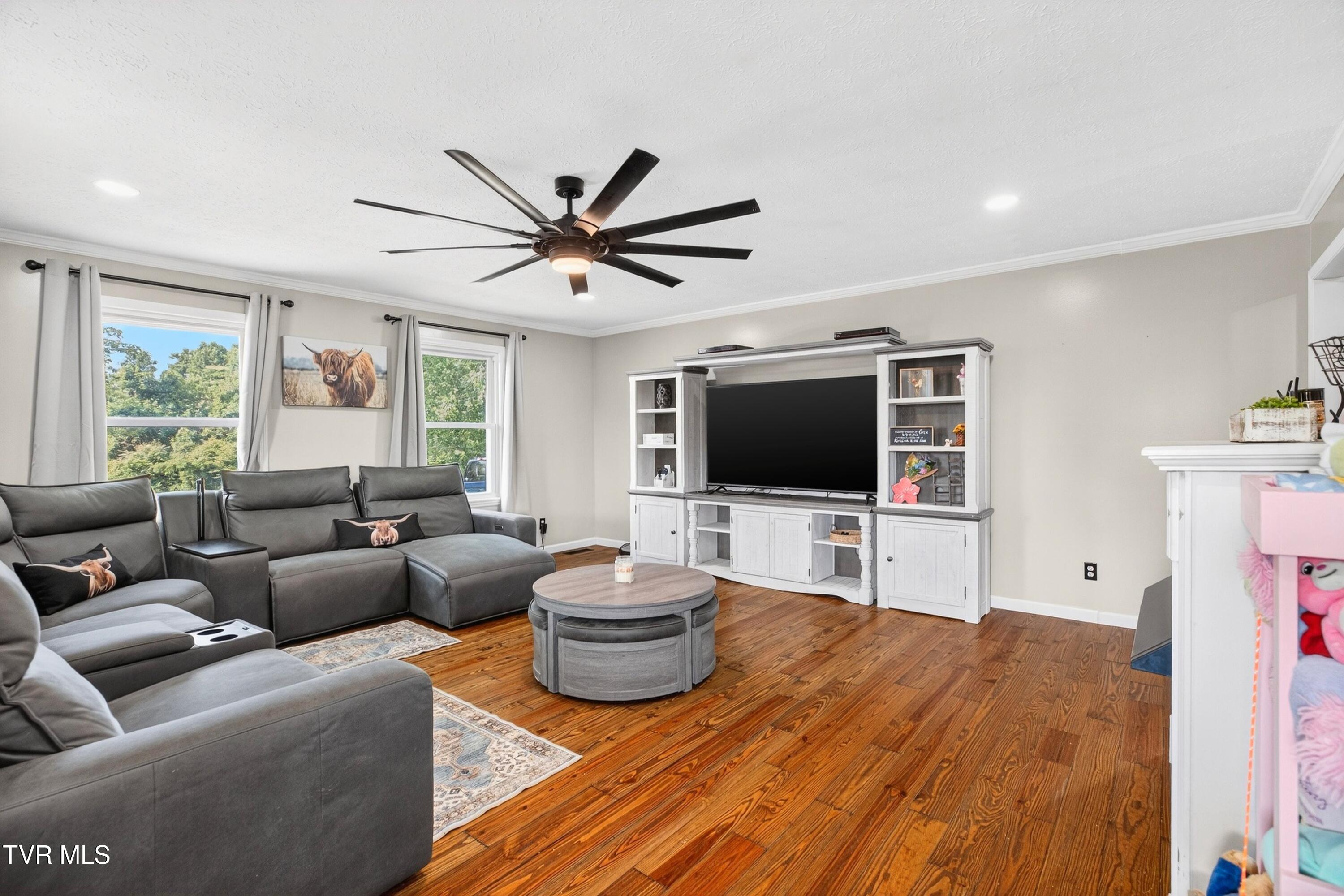 338 County Line Road Harrogate, TN 37752 - Photo 15 of 78 027-338CountyLineRoad-Tazewell-TN-37879-