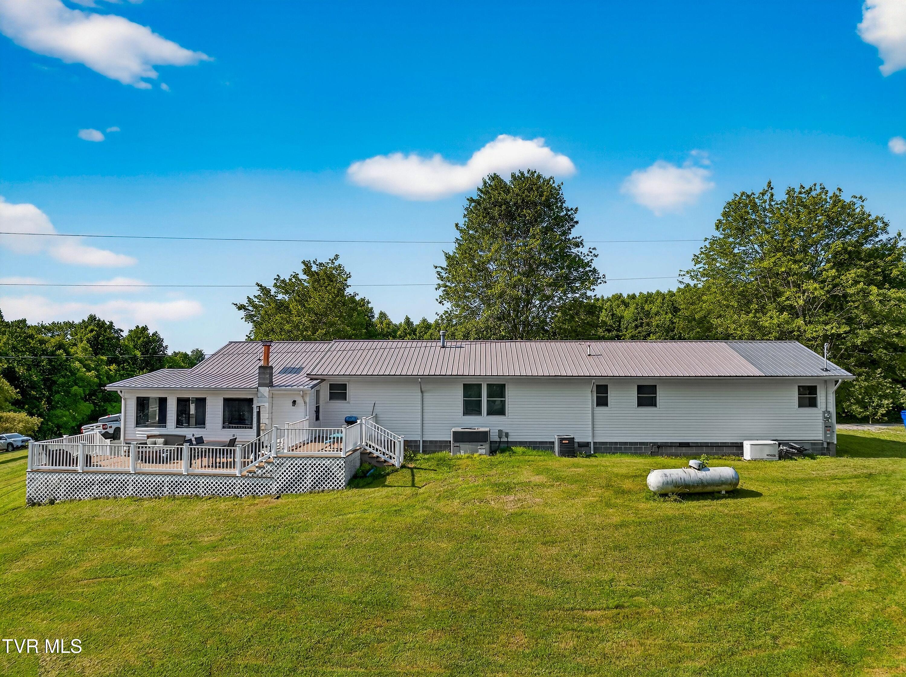 338 County Line Road Harrogate, TN 37752 - Photo 46 of 78 037-338CountyLineRoad-Tazewell-TN-37879-