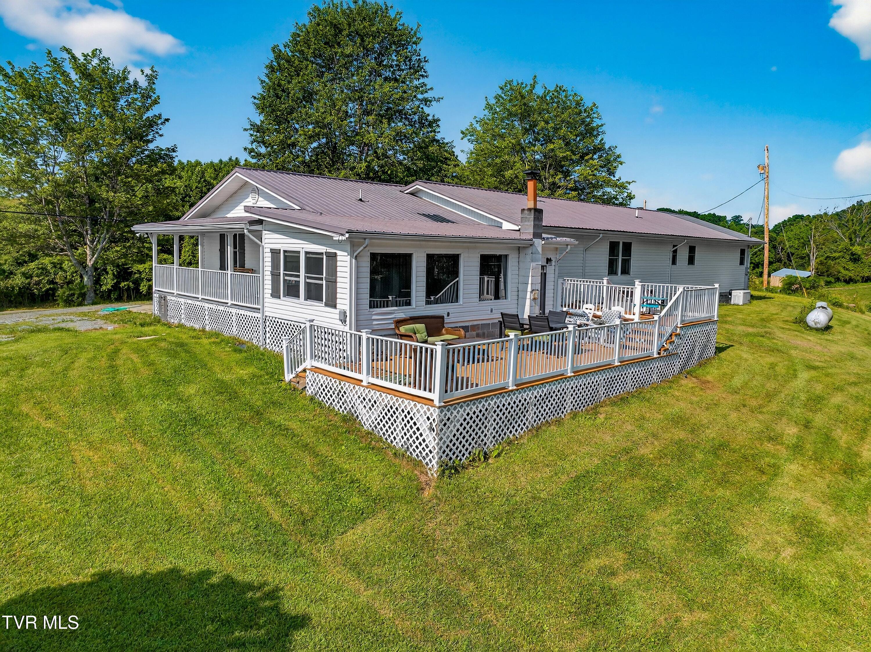 338 County Line Road Harrogate, TN 37752 - Photo 49 of 78 040-338CountyLineRoad-Tazewell-TN-37879-