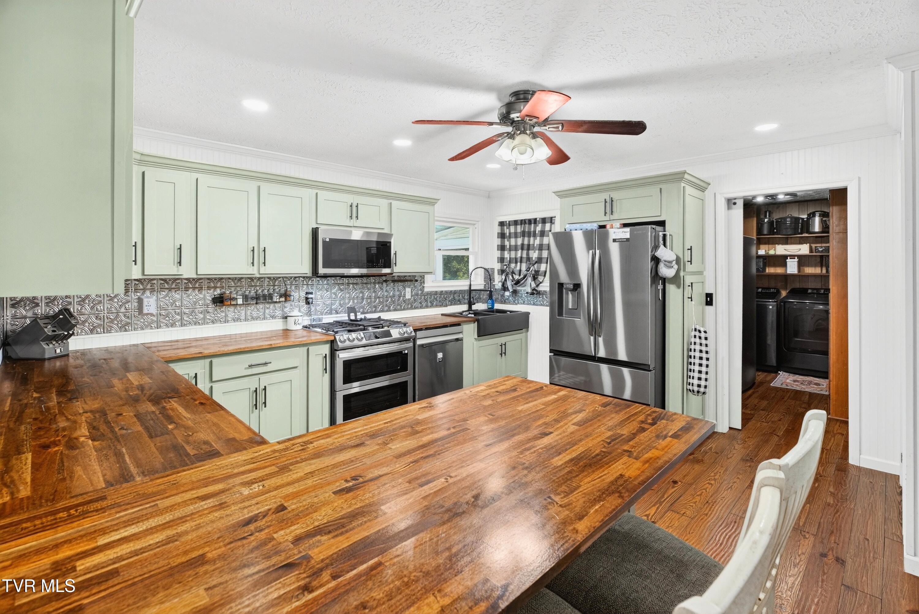 338 County Line Road Harrogate, TN 37752 - Photo 8 of 78 011-338CountyLineRoad-Tazewell-TN-37879-