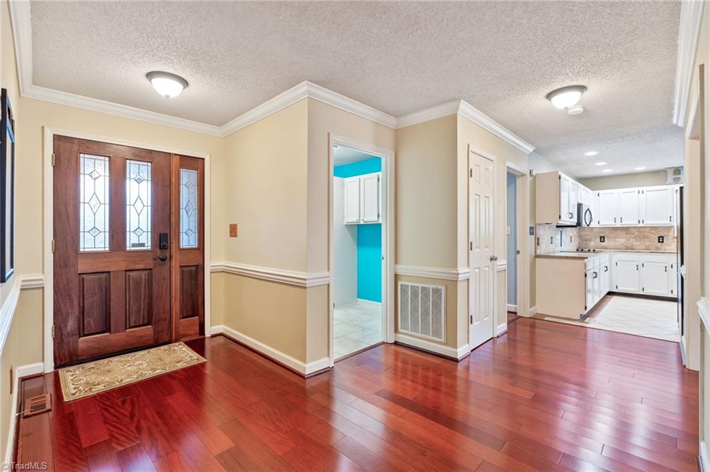 471 West Hunting Ridge Drive Thomasville, NC 27360 - Photo 15 of 34