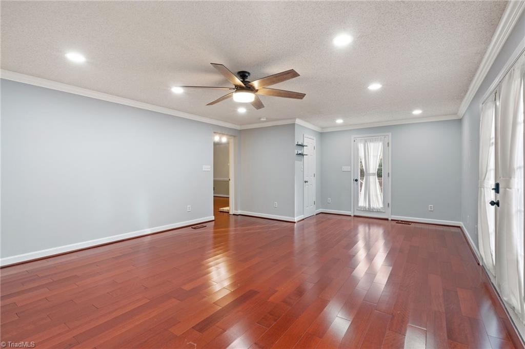 471 West Hunting Ridge Drive Thomasville, NC 27360 - Photo 24 of 35