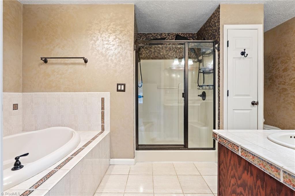 471 West Hunting Ridge Drive Thomasville, NC 27360 - Photo 29 of 35