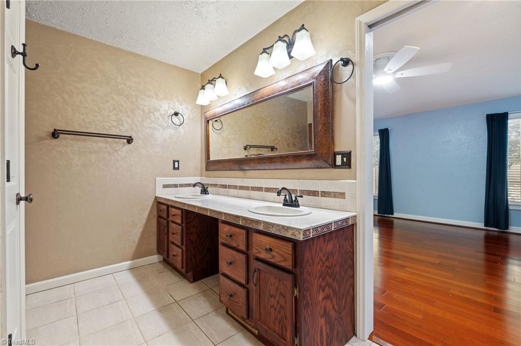 471 West Hunting Ridge Drive Thomasville, NC 27360 - Photo 30 of 35