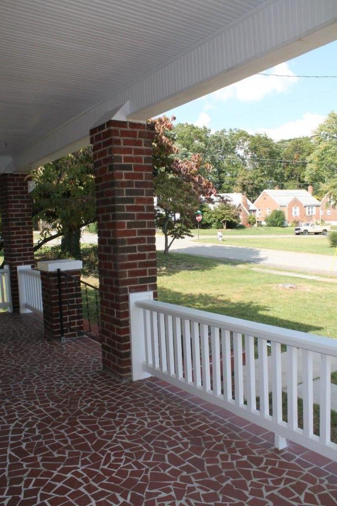 2509 Weaver Road Southwest Roanoke, VA 24015 - Photo 2 of 36 Front Porch