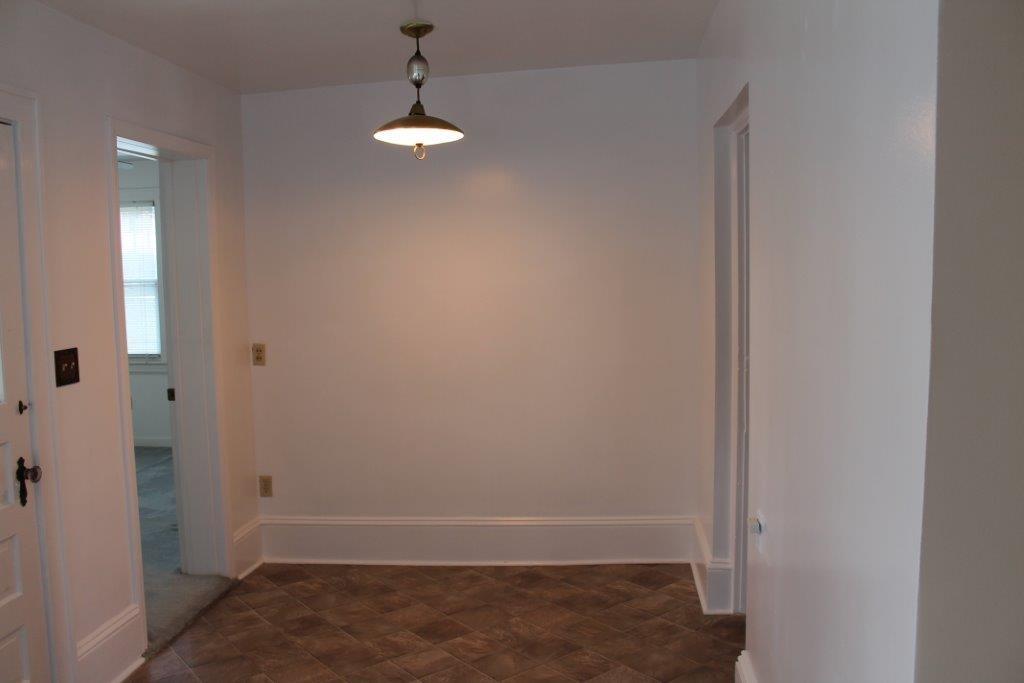 2509 Weaver Road Southwest Roanoke, VA 24015 - Photo 11 of 36 Eat in