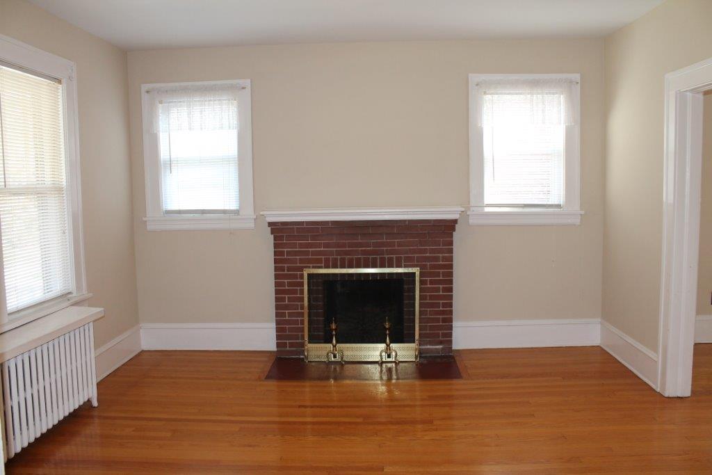 2509 Weaver Road Southwest Roanoke, VA 24015 - Photo 6 of 36 Living Room