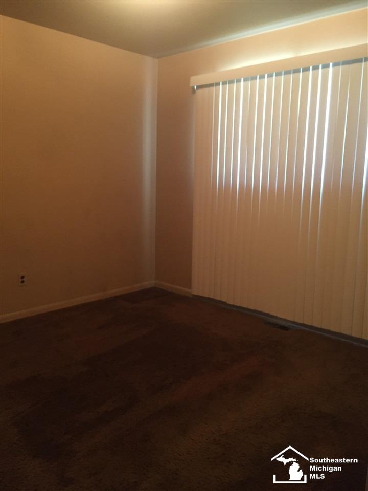 7063 North Gulley Road Dearborn Heights, MI 48127 - Photo 10 of 24