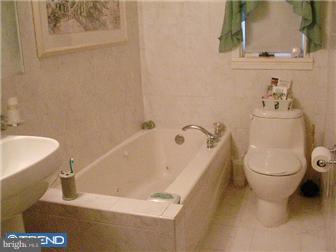 920 Newport Road Bristol, PA 19007 - Photo 8 of 12 Bathroom