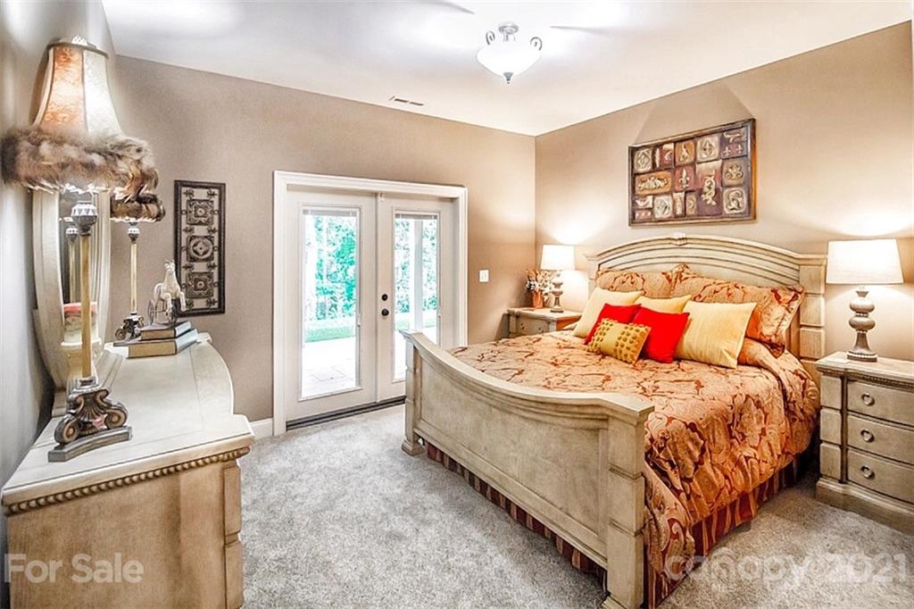 2084 North Rugby Road Hendersonville, NC 28791 - Photo 21 of 29 Gallery Image 21