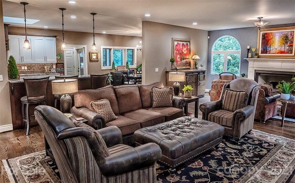 2084 North Rugby Road Hendersonville, NC 28791 - Photo 6 of 29 Gallery Image 6