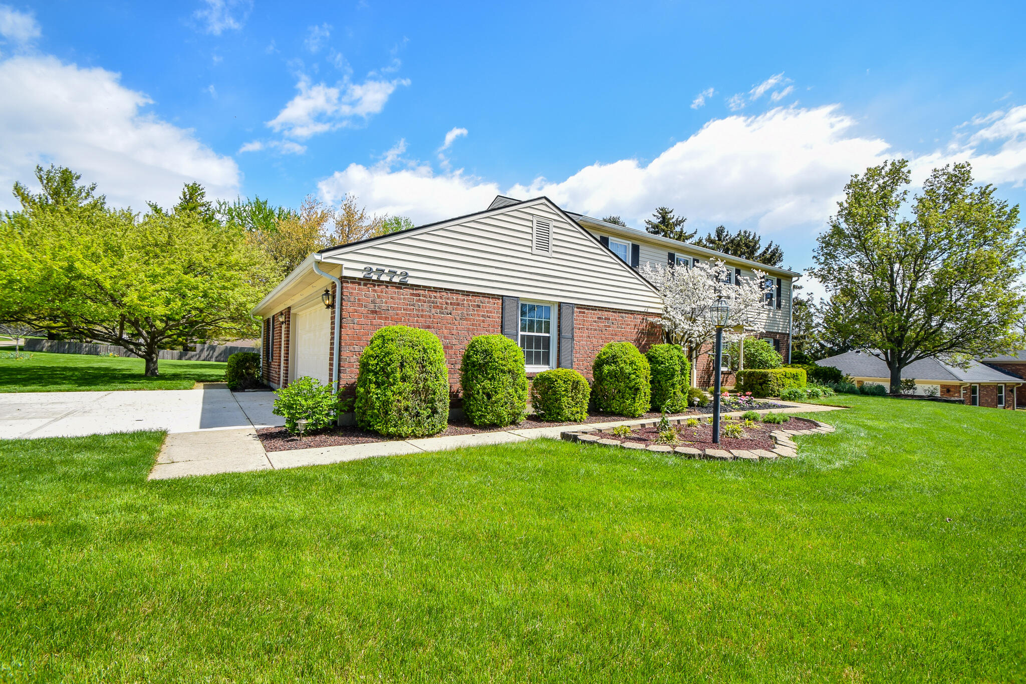 2772 Rhett Drive Dayton, OH 45434 - Photo 4 of 45