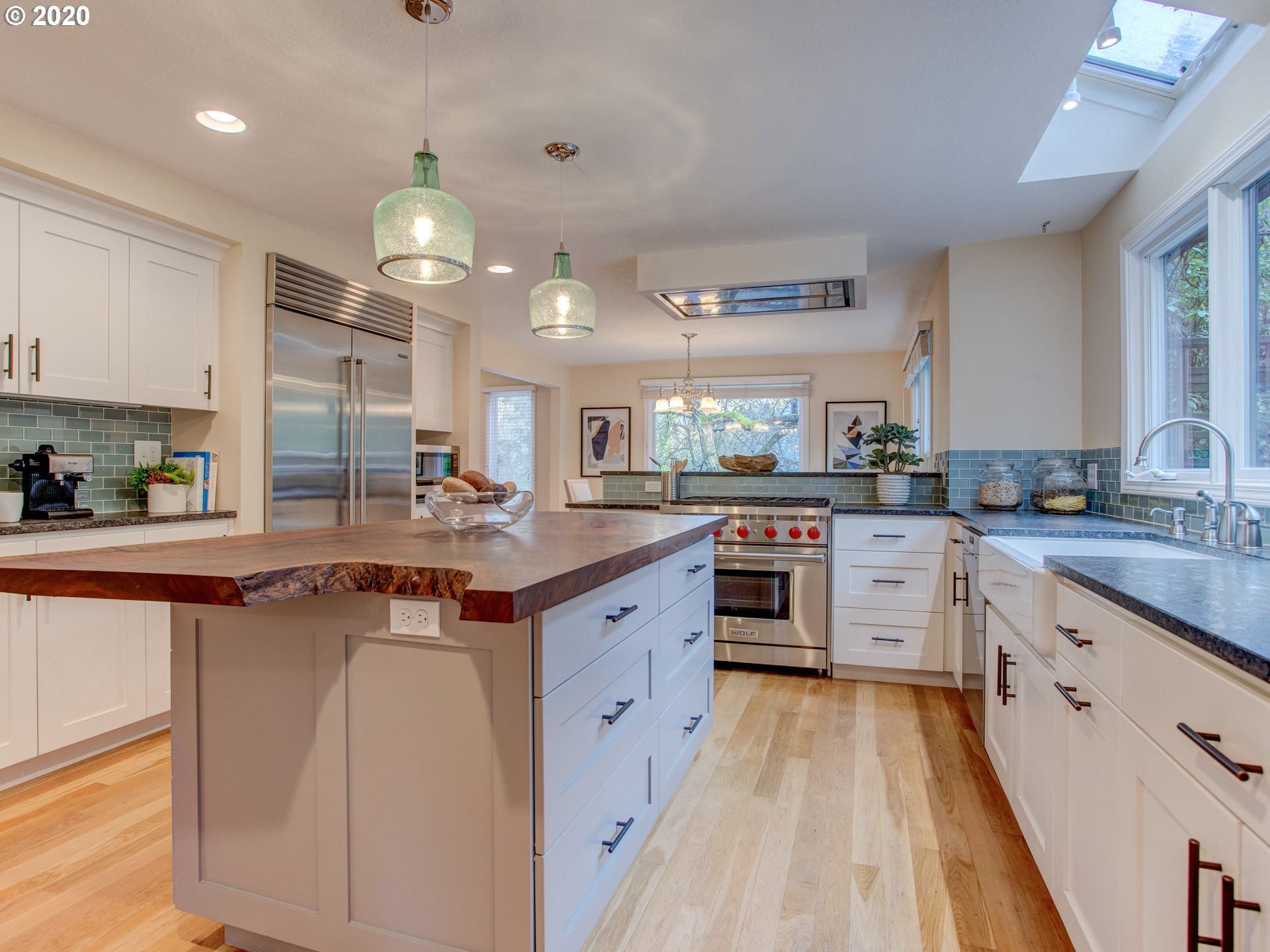 807 Southwest Terwilliger Place Portland, OR 97239 - Photo 16 of 32 Gallery Image 16