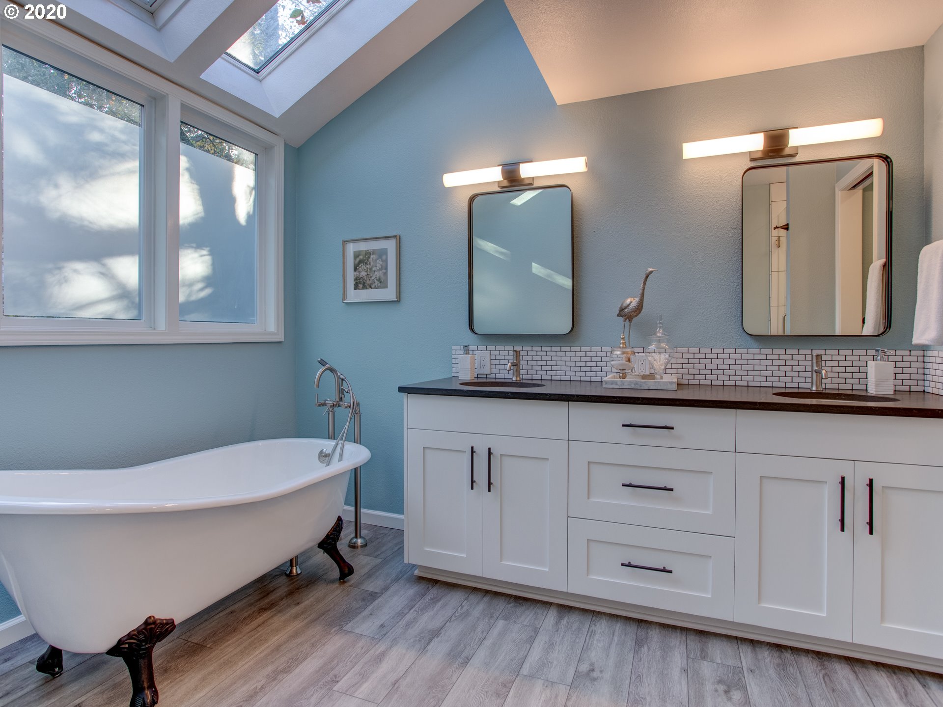 807 Southwest Terwilliger Place Portland, OR 97239 - Photo 22 of 32 Gallery Image 22