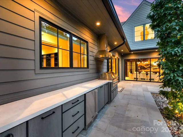 a view of an entryway