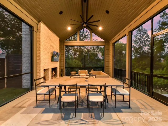 a table and chairs in front of a building