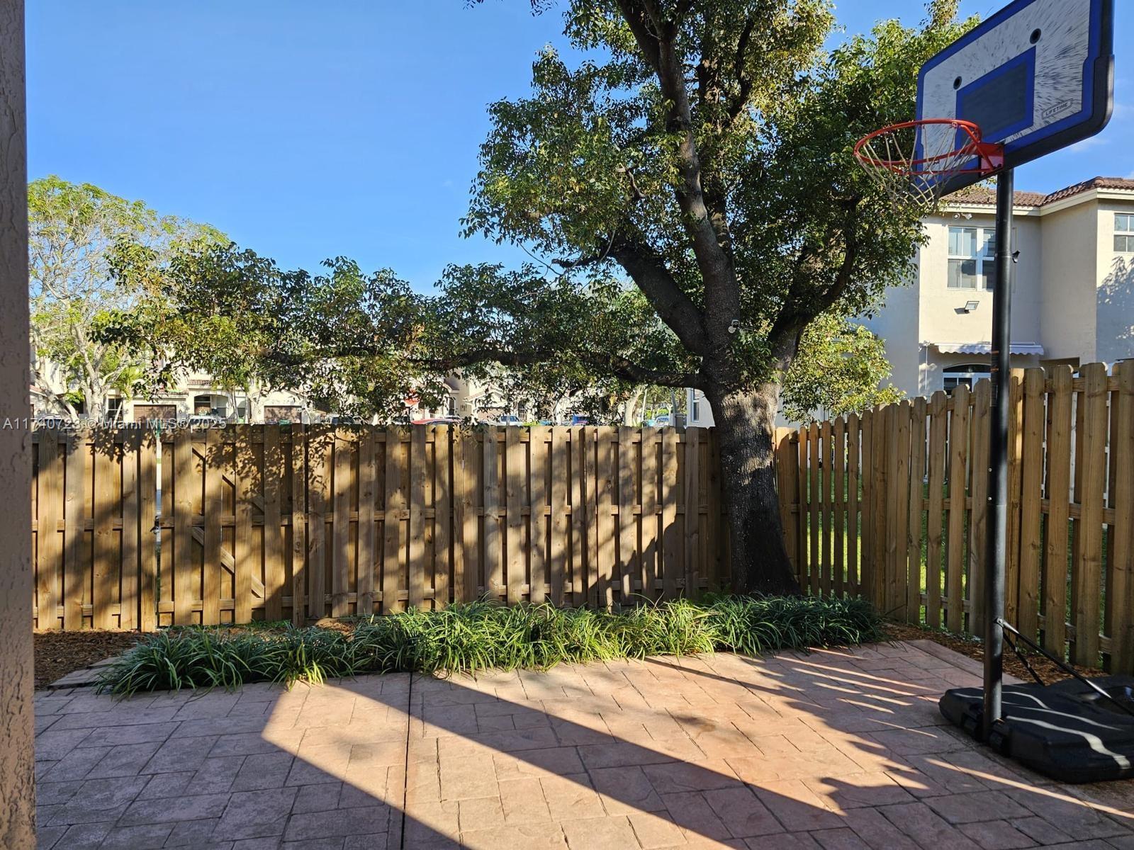 955 Southwest 154th Path, Unit 955 Miami, FL 33194 - Photo 36 of 38 Gallery Image 36