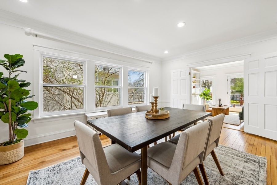 723 Laurel Avenue Wilmette, IL 60091 - Photo 11 of 49