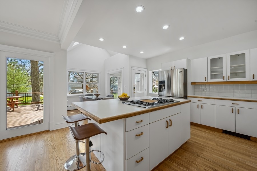 723 Laurel Avenue Wilmette, IL 60091 - Photo 15 of 49