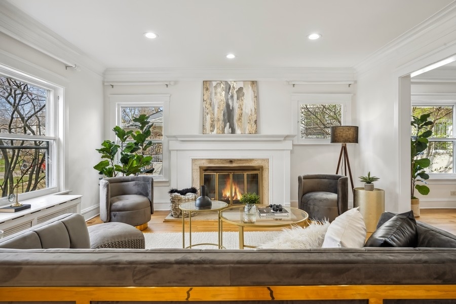 723 Laurel Avenue Wilmette, IL 60091 - Photo 7 of 49