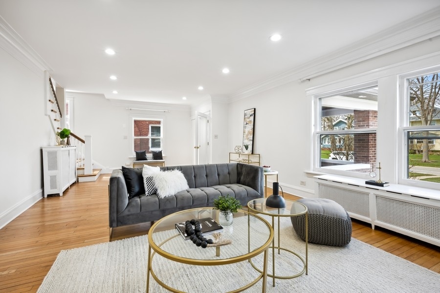 723 Laurel Avenue Wilmette, IL 60091 - Photo 9 of 49