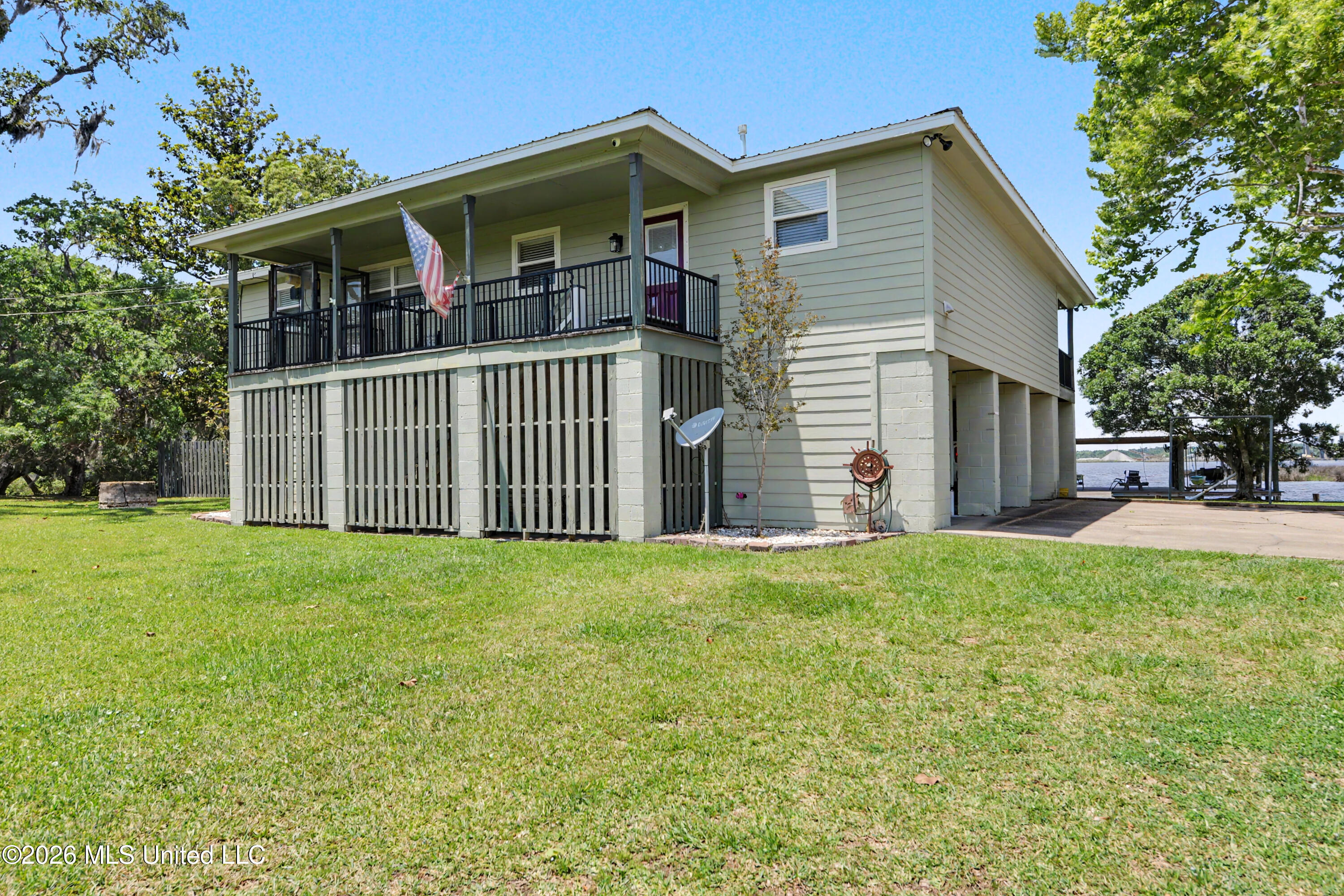 3925 Dantzler Street Moss Point, MS 39563 - Photo 4 of 41 002