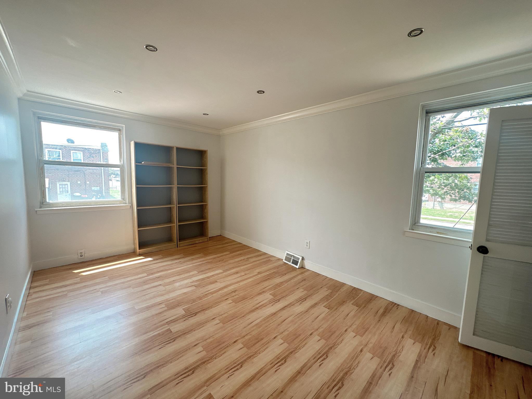 1700 Griffith Street Philadelphia, PA 19111 - Photo 6 of 7