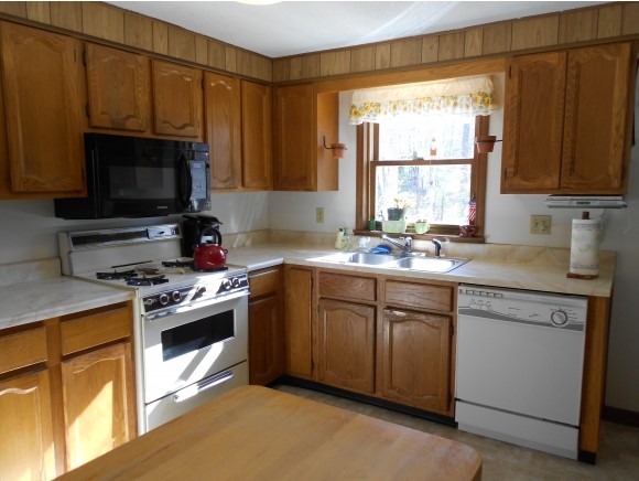 440 Old Wolfeboro Road Alton, NH 03809 - Photo 11 of 22