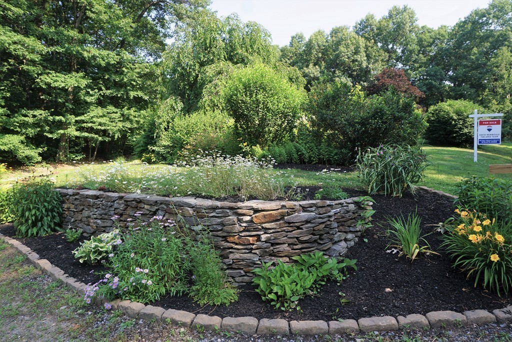 433 White Pond Road Lancaster, MA 01523 - Photo 3 of 30 Gallery Image 3