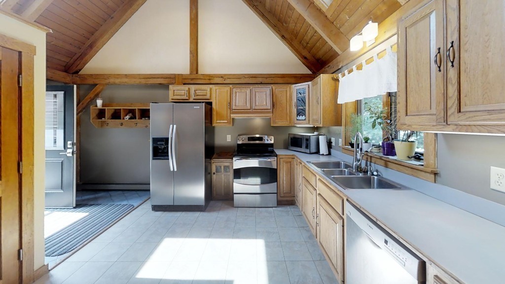 433 White Pond Road Lancaster, MA 01523 - Photo 4 of 30 Gallery Image 4