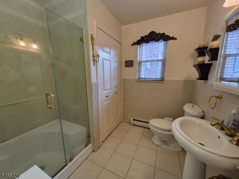 1261 Valley Road Wayne, NJ 07470 - Photo 13 of 15 Gallery Image 13