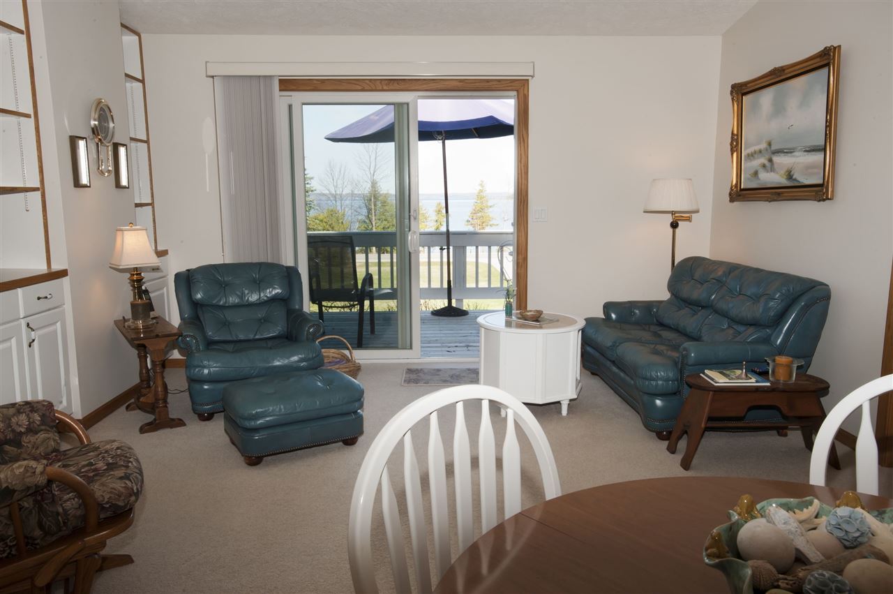 2107 Island View Road Traverse City, MI 49686 - Photo 26 of 36 1798441-25.JPG