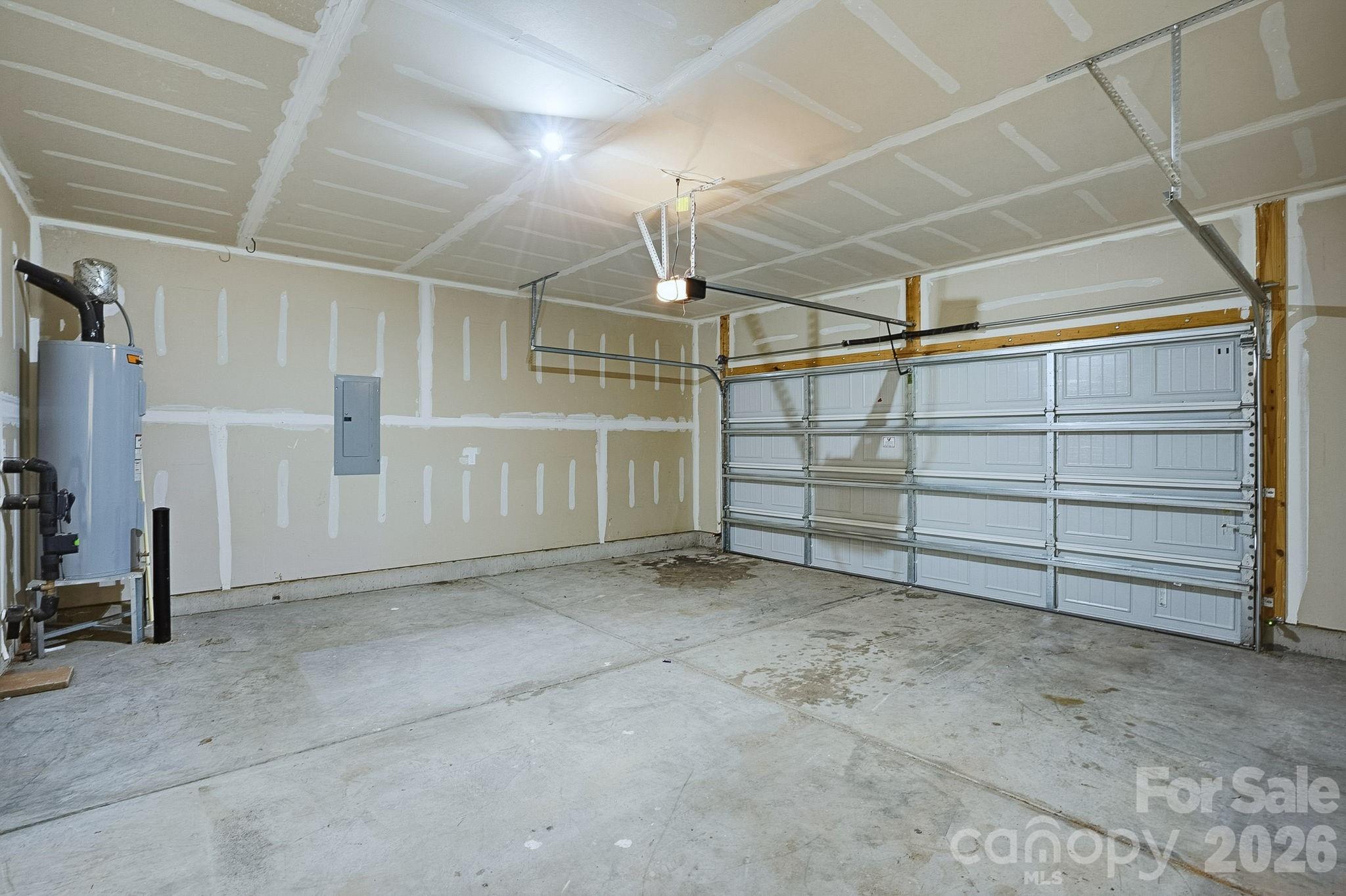 124 Tackle Troutman, NC 28166 - Photo 37 of 44 a view of a garage room