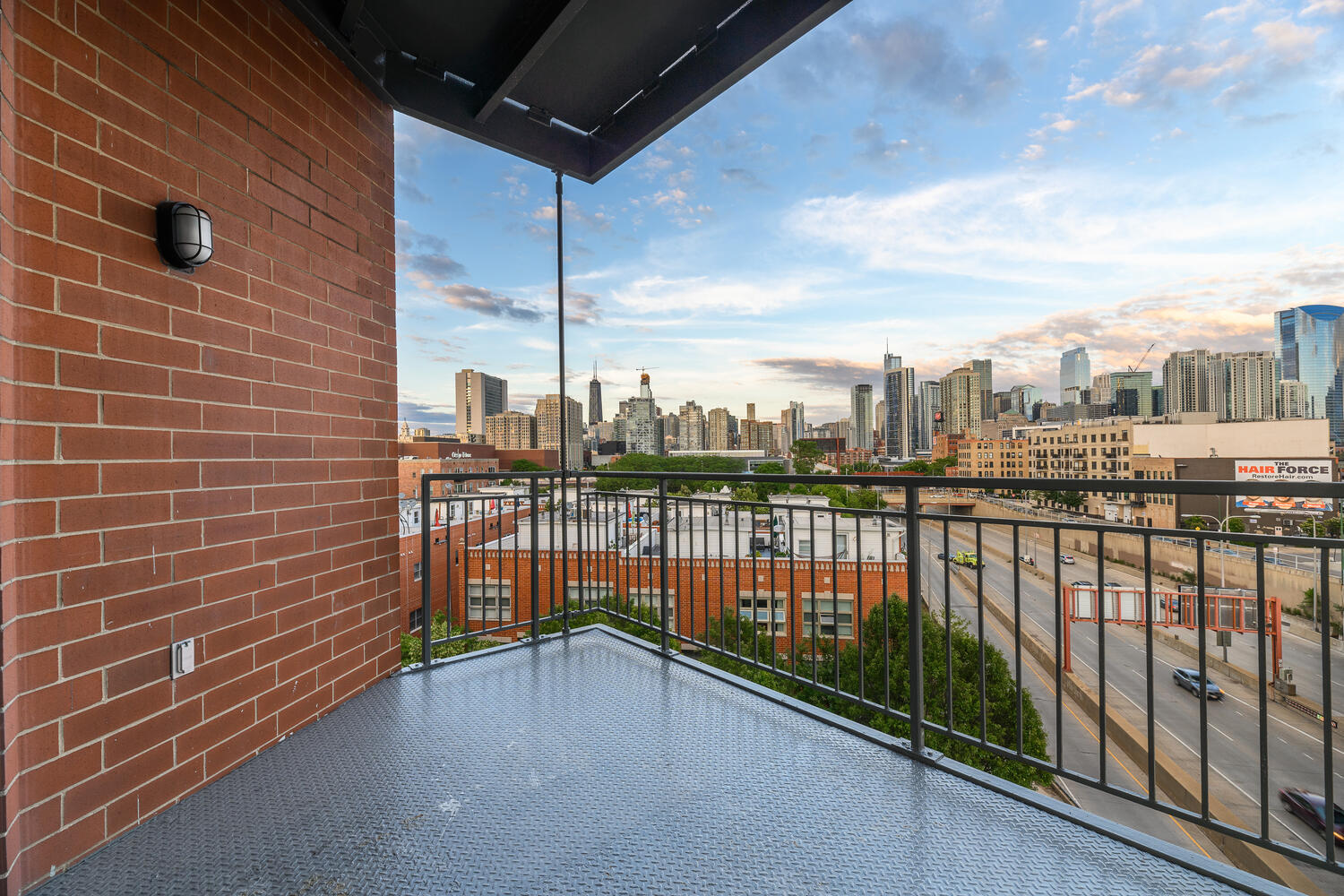 859 West Erie Street, Unit 604 Chicago, IL 60642 - Photo 24 of 32 a view of balcony with city view