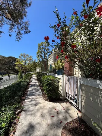 $5,450 | 451 Medford Court, Unit 102, Long Beach, CA 90803