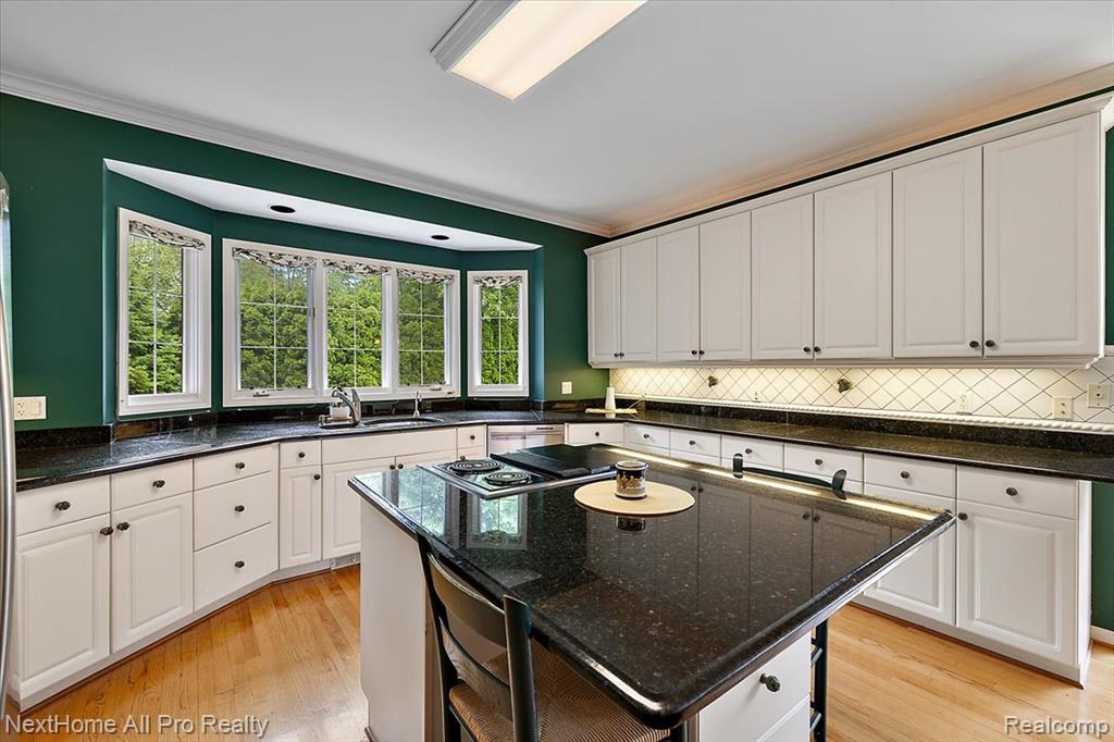 2116 Mapleridge Road Rochester Hills, MI 48309 - Photo 19 of 57