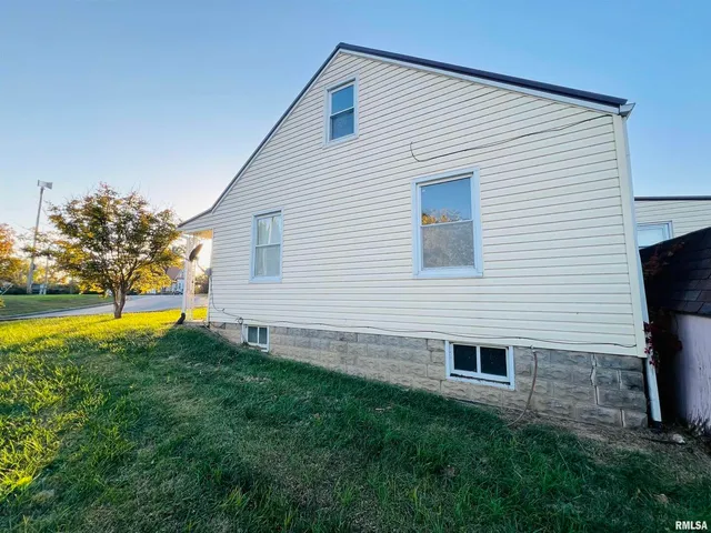 $110,000 | 321 North Calhoun Street, Equality, IL 62934