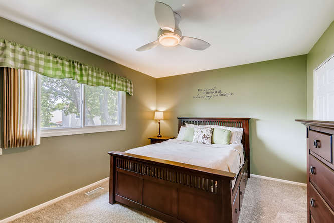 675 Rodenburg Road Roselle, IL 60172 - Photo 10 of 20
