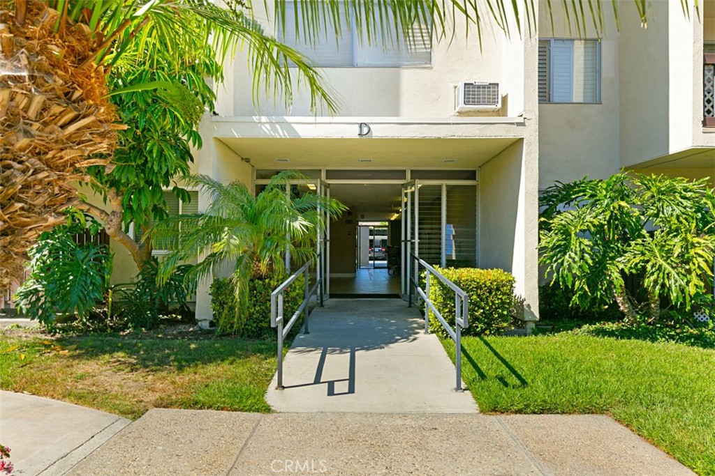 12200 Montecito Road, Unit F105 Seal Beach, CA 90740 - Photo 30 of 33