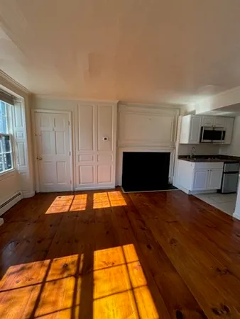 $1,645 | 25 State Street, Unit 1, Marblehead, MA 01945