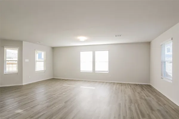 $1,900 | 8638 Doris Oaks Circle, Houston, TX 77028