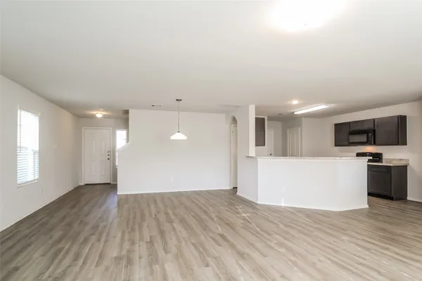 $1,900 | 8638 Doris Oaks Circle, Houston, TX 77028