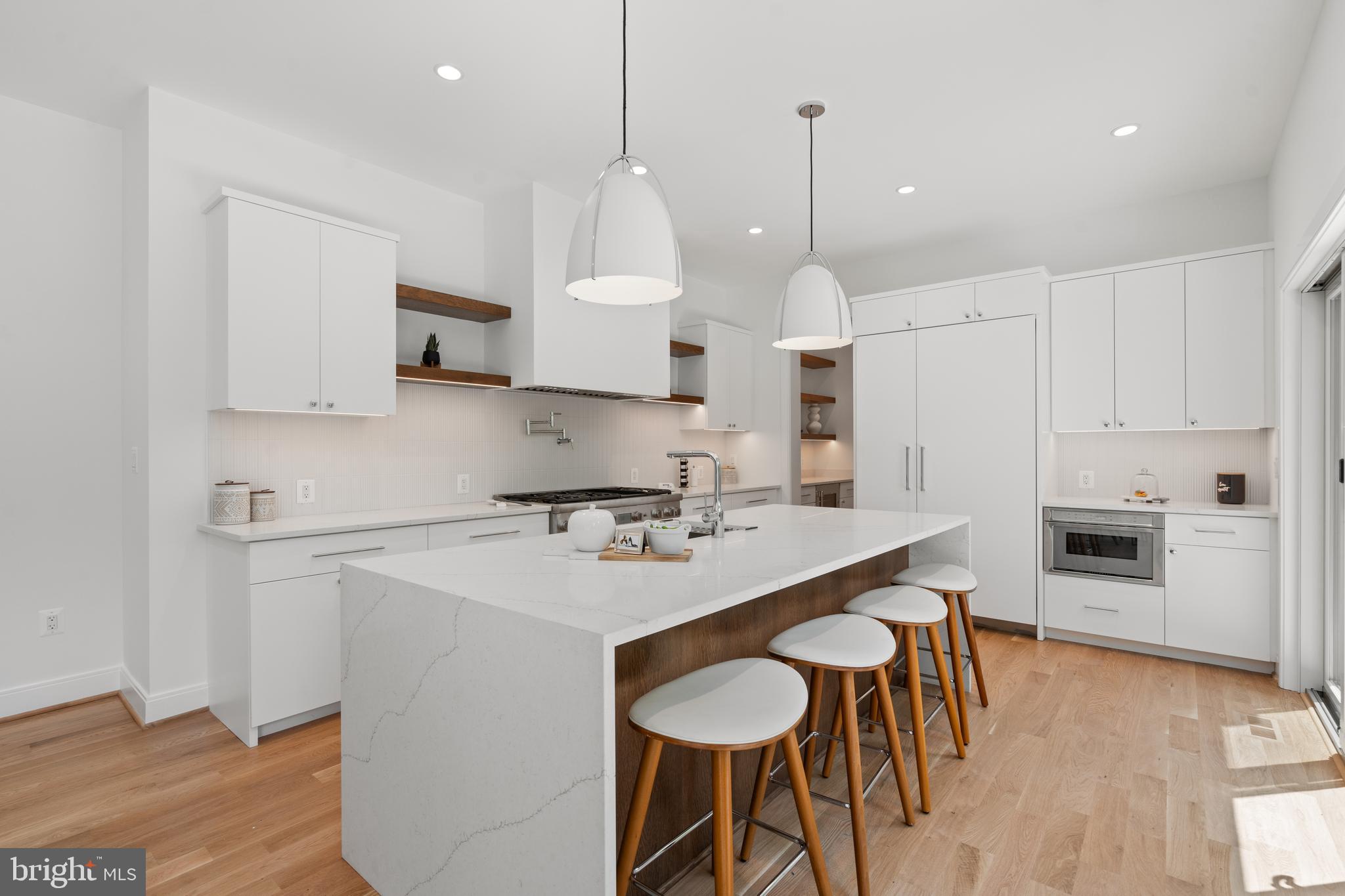 4806 Grantham Avenue Chevy Chase, MD 20815 - Photo 14 of 66