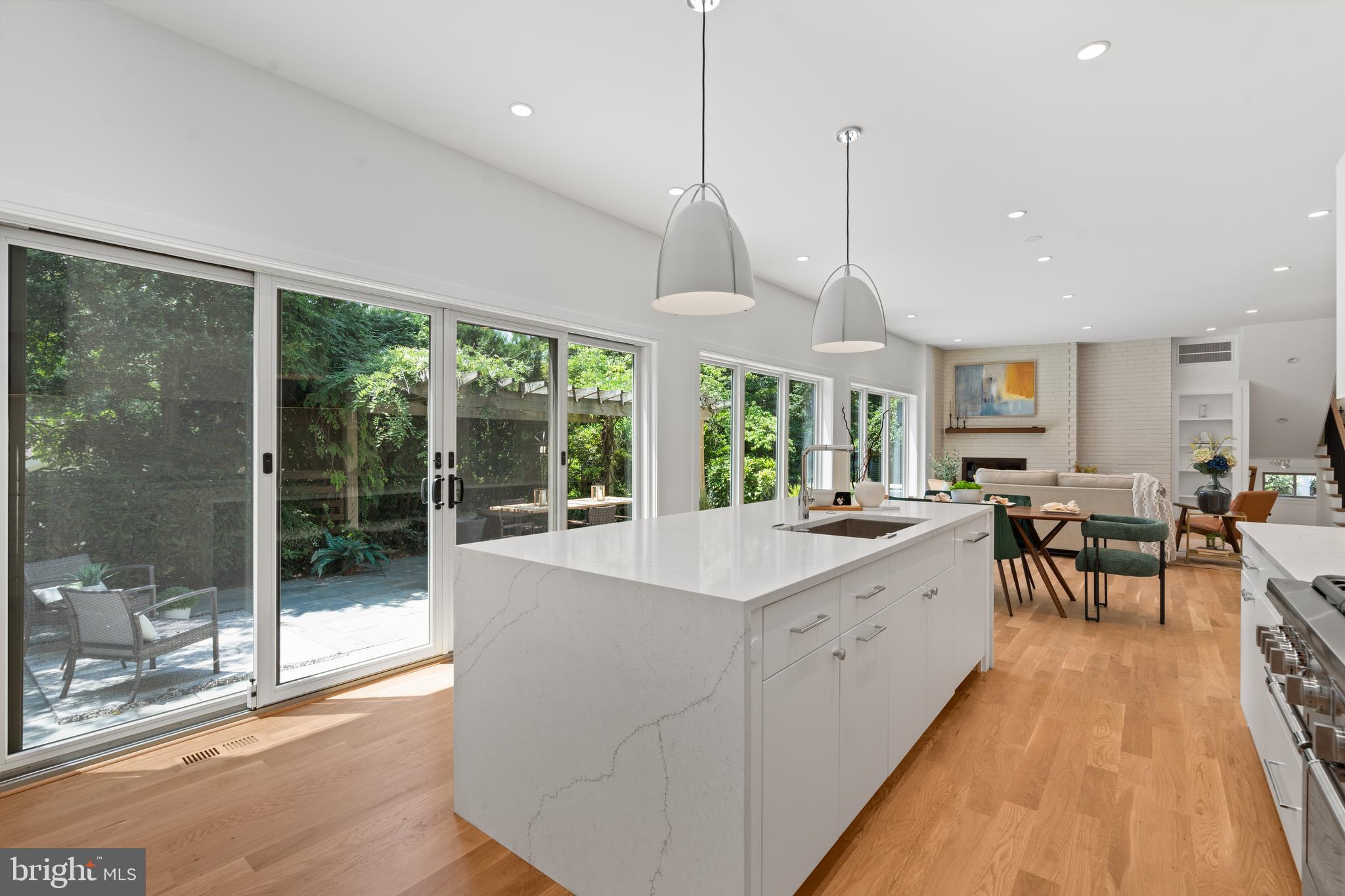 4806 Grantham Avenue Chevy Chase, MD 20815 - Photo 17 of 66