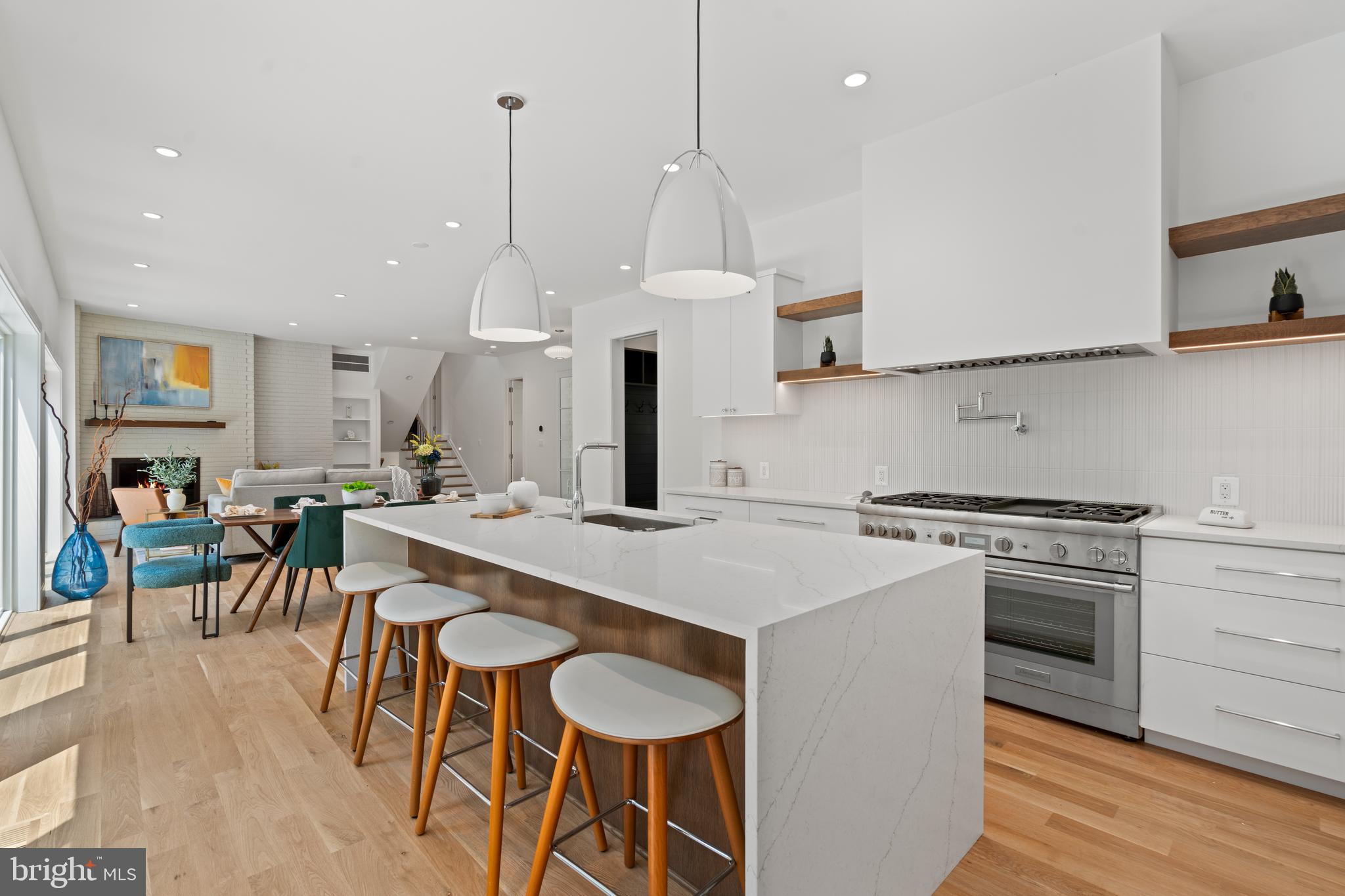 4806 Grantham Avenue Chevy Chase, MD 20815 - Photo 18 of 66